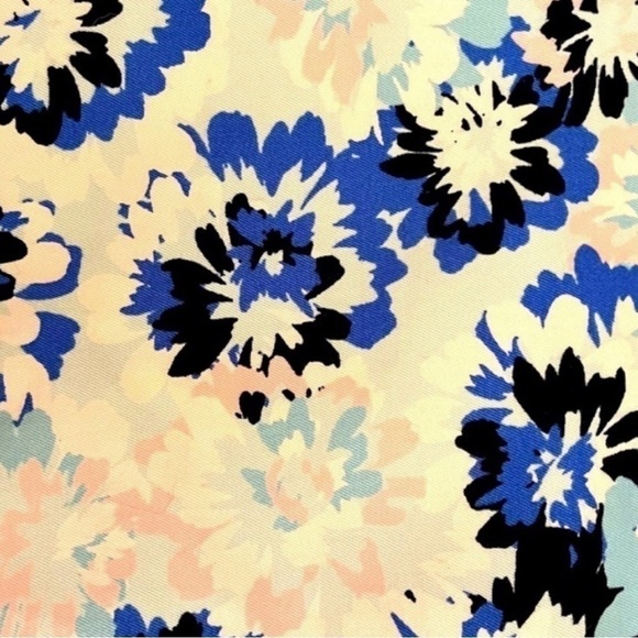 Talbots Perfect Floral Bermuda Shorts - Picture 6 of 7